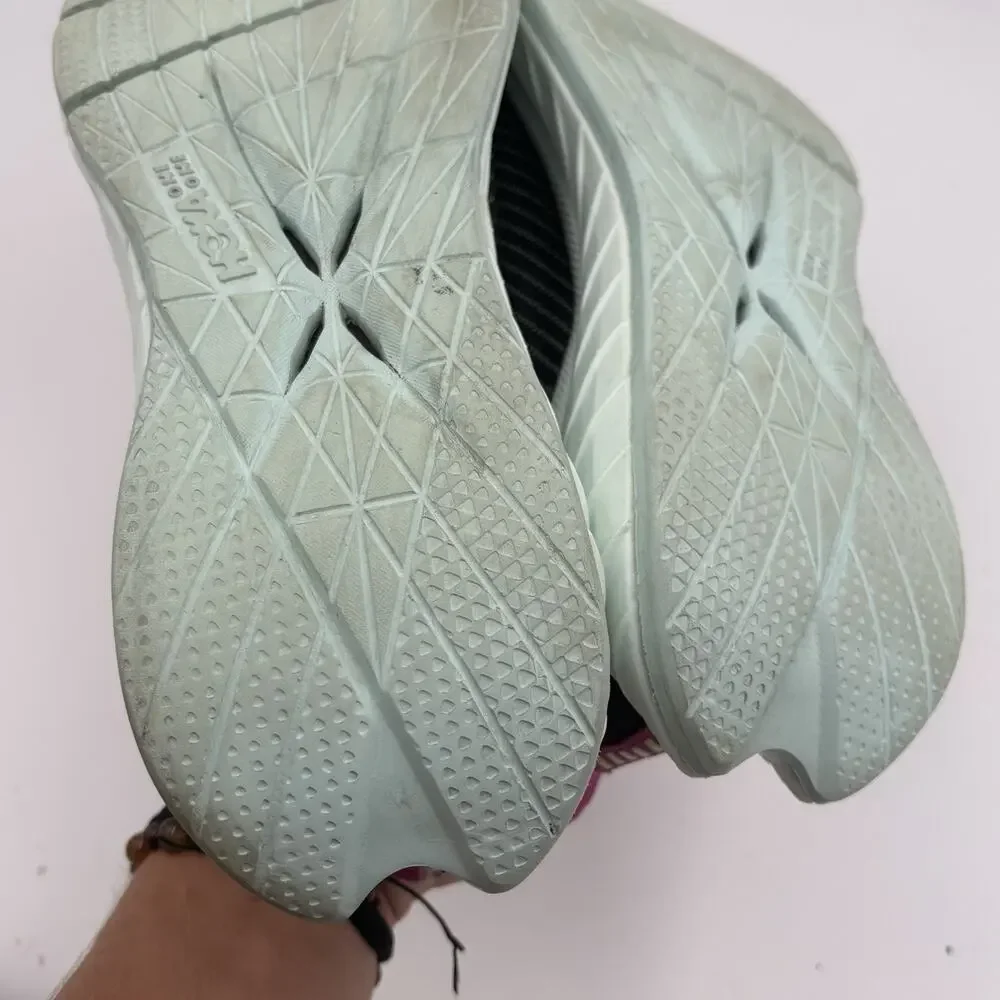 Hoka One One hoka one